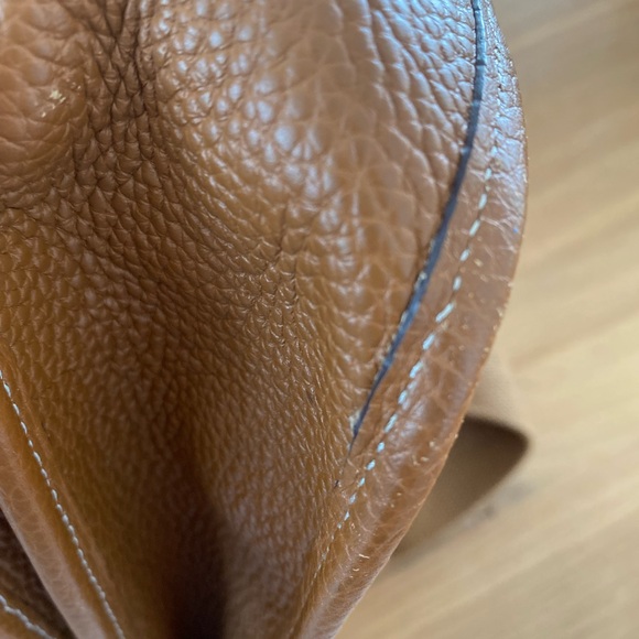 Camel colored Leather Women’s crossbody Bag - Picture 7 of 15